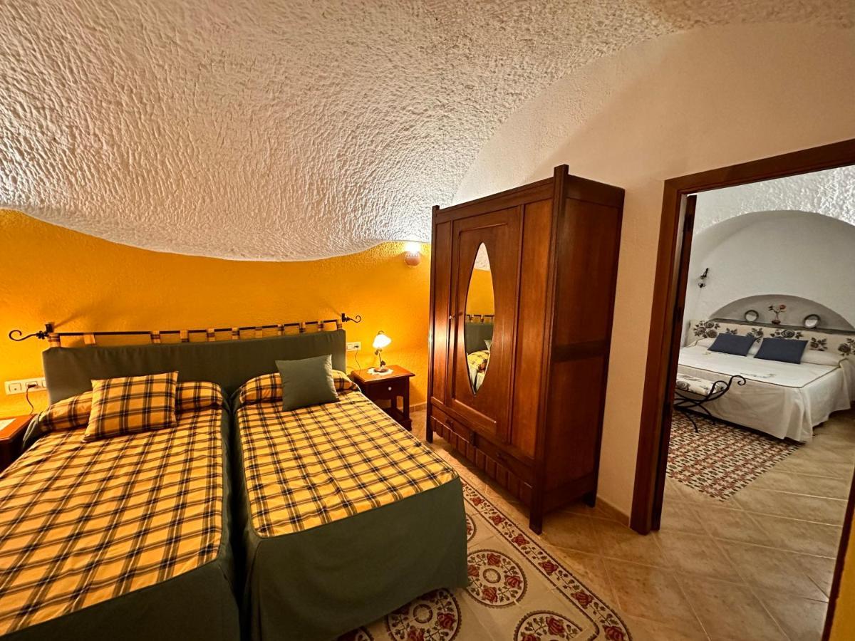 Апартаменты Cuevas La Granja Benalua de Guadix Экстерьер фото