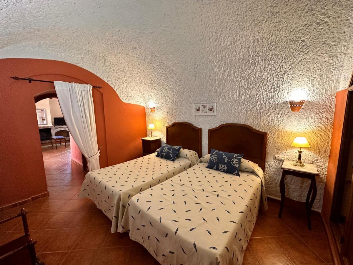 Апартаменты Cuevas La Granja Benalua de Guadix Экстерьер фото