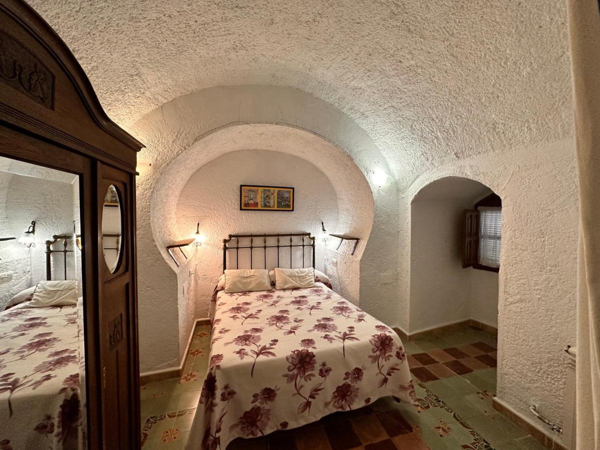 Апартаменты Cuevas La Granja Benalua de Guadix Экстерьер фото